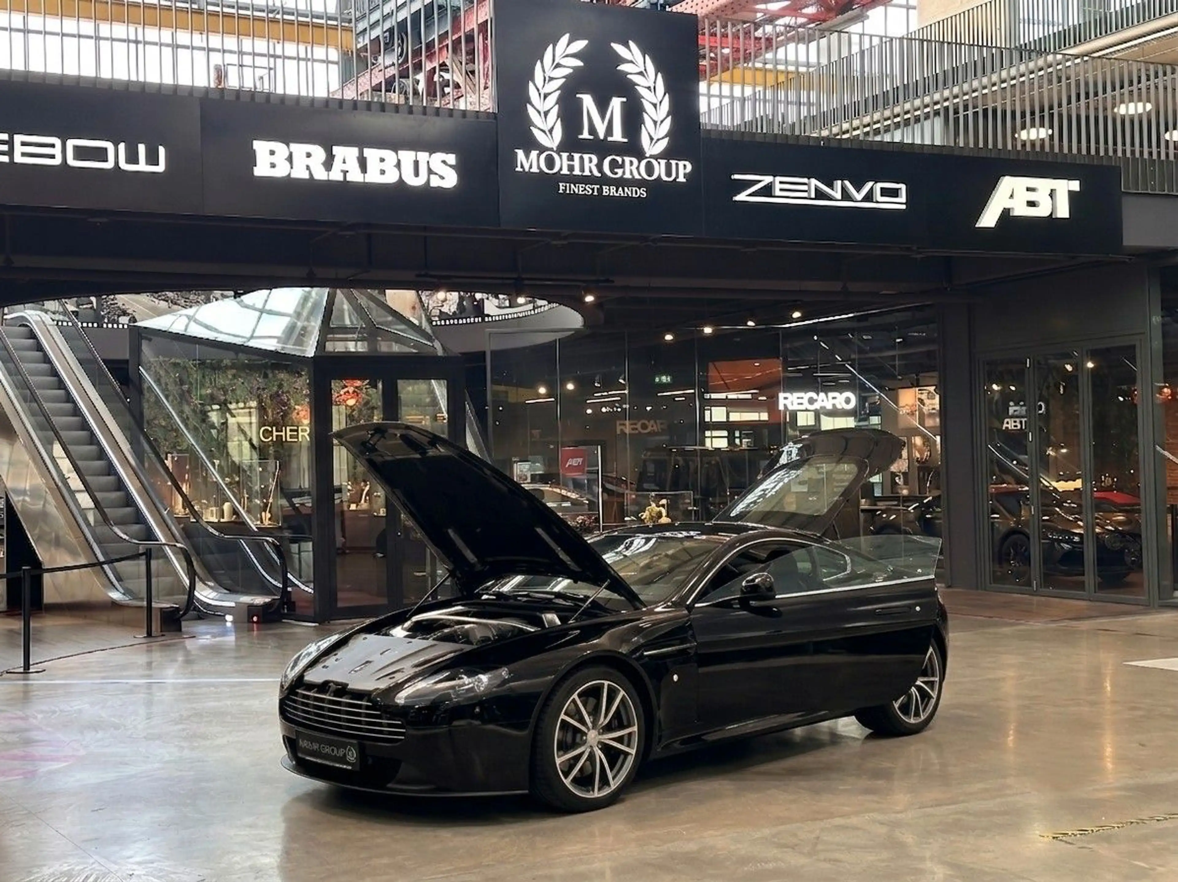Aston Martin V8 Coupé 4.7 / SERVICE NEU — photo 6