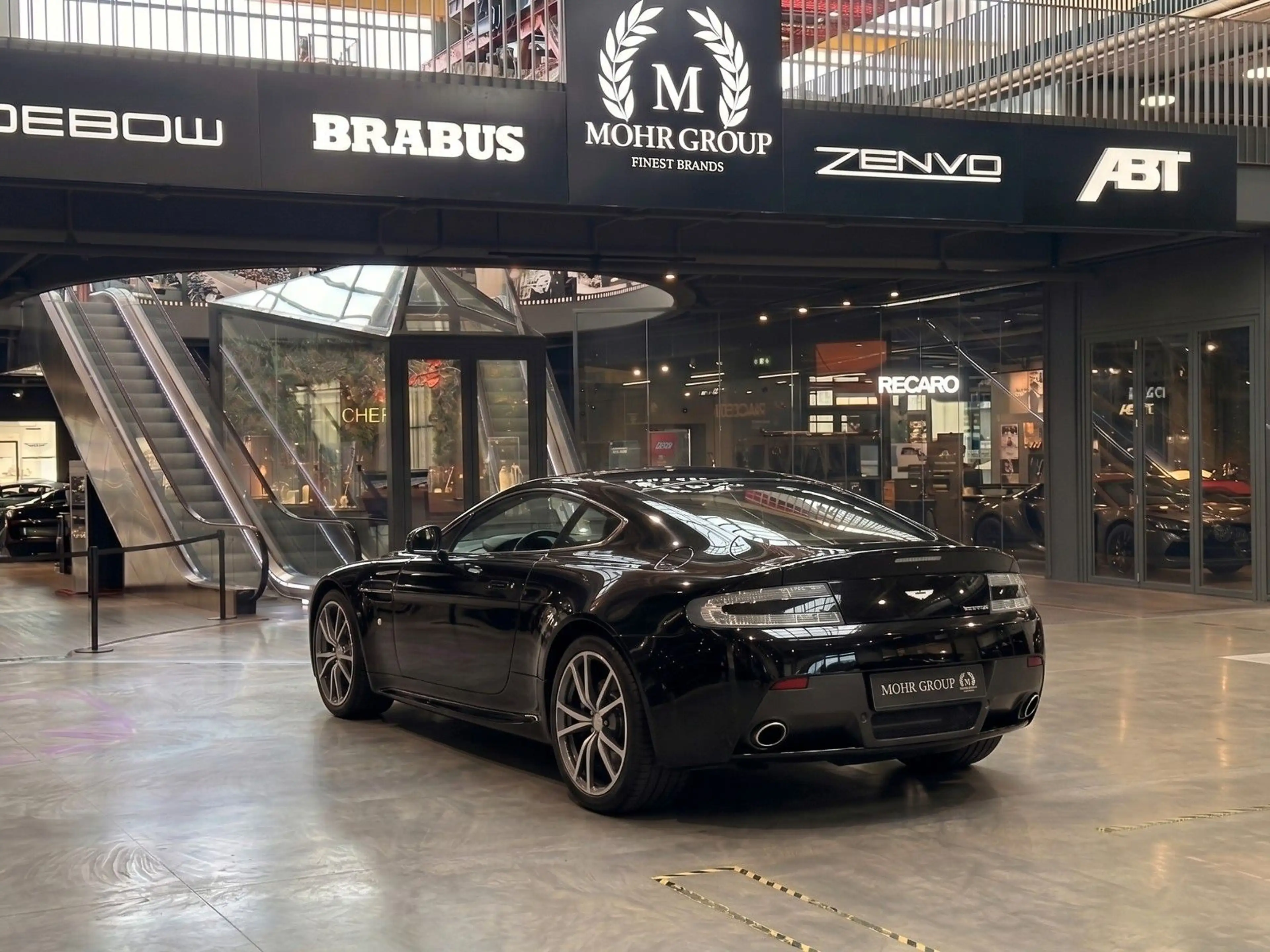 Aston Martin V8 Coupé 4.7 / SERVICE NEU — photo 5