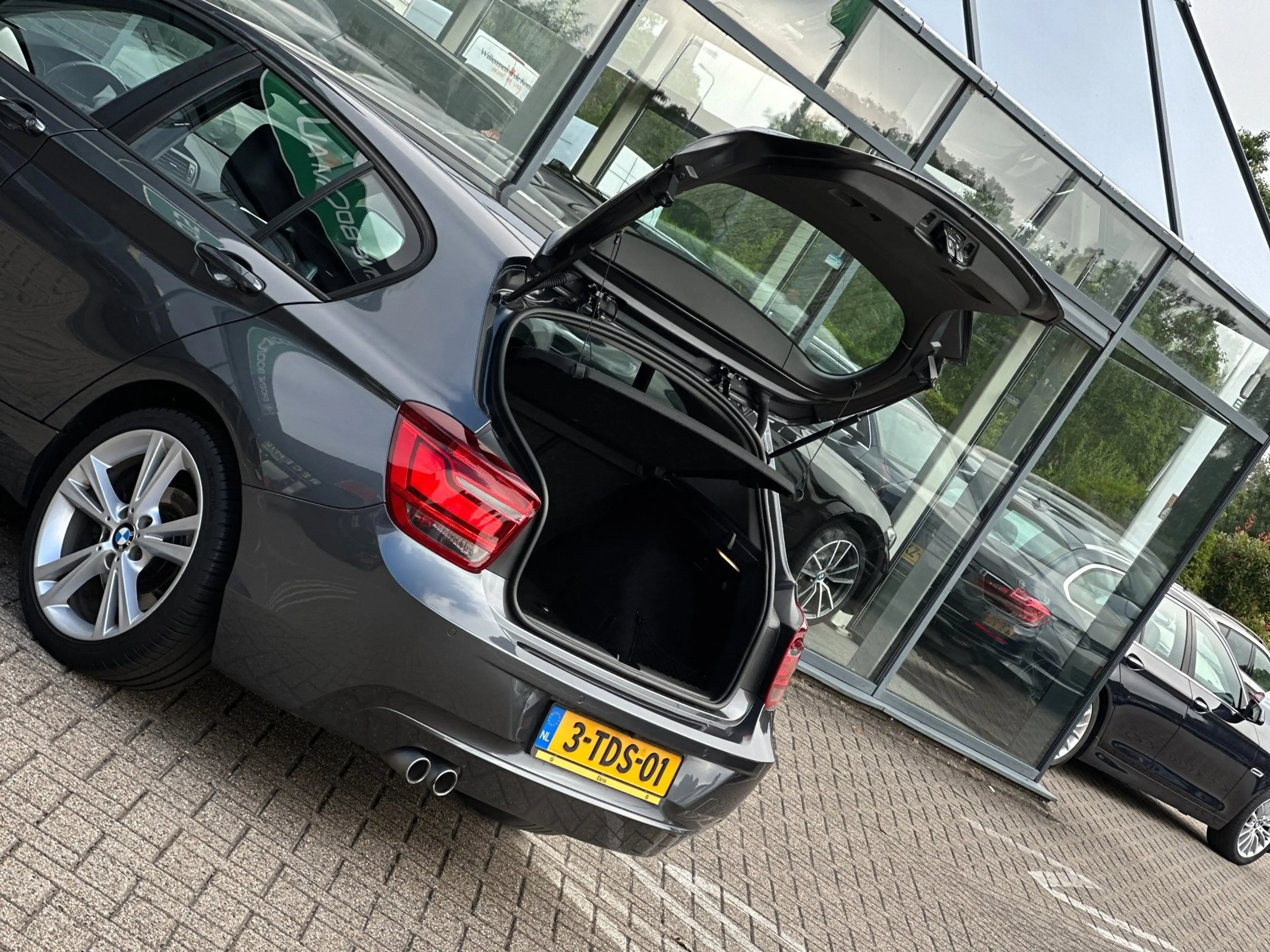 BMW 125 1-serie 125i High Executive/1STE EIG/218-PK/CAMERA — photo 3