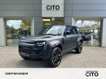 P635 V8 AWD OCTA BLACK