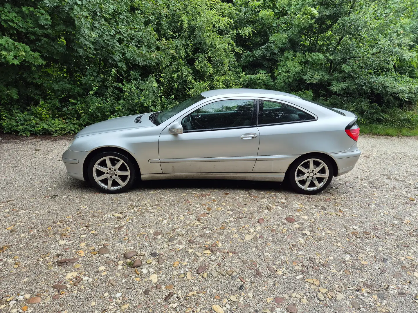 Mercedes-Benz C 180 C-Klasse Sportcoupe Silver - 2