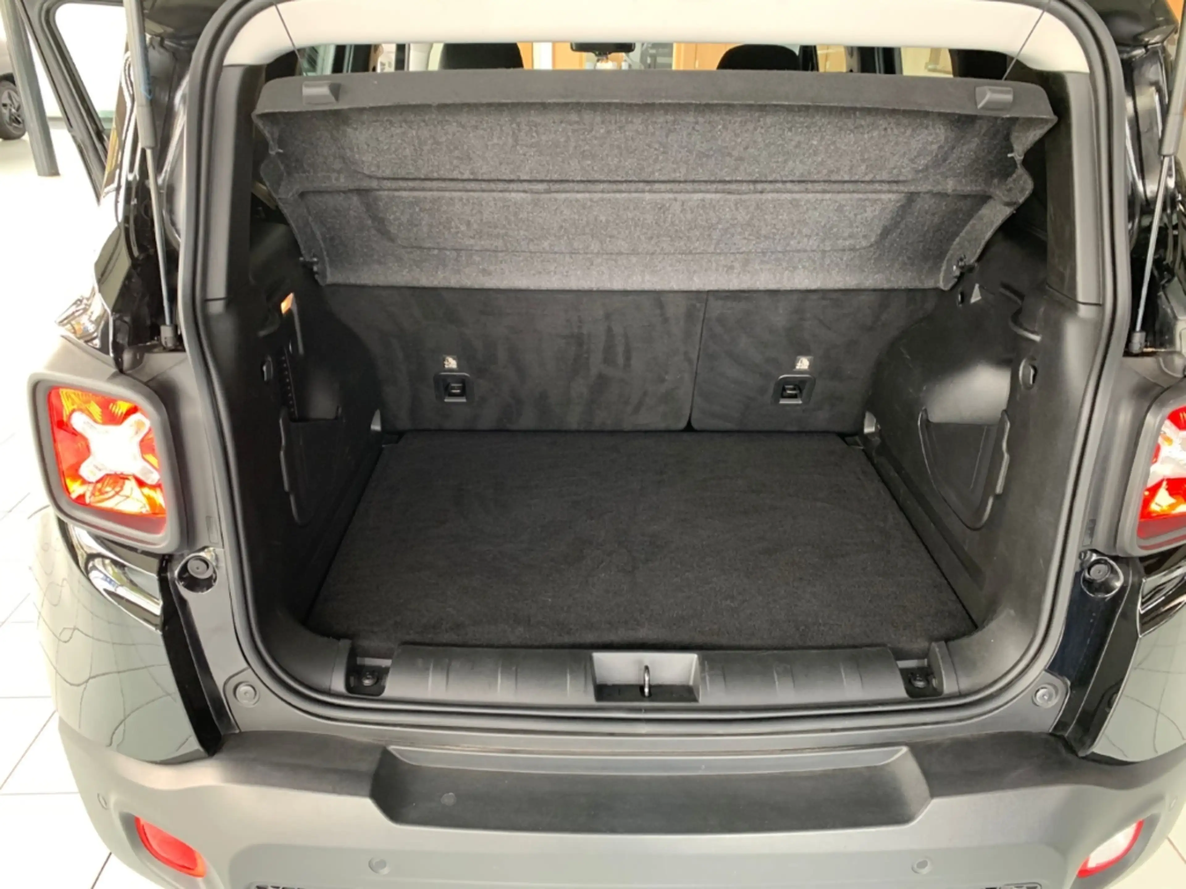Jeep Renegade Night Eagle BZ Fernlichtass. Verkehrszeichenerk. A — photo 7