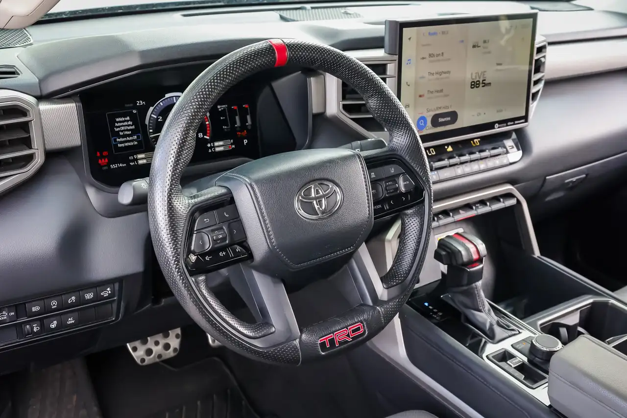 Toyota Tundra снимка Toyota Tundra