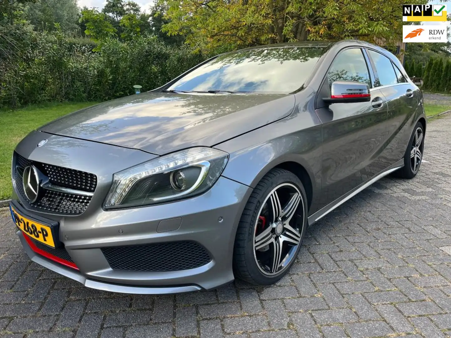 Mercedes-Benz A-klasse AMG Pakket Grey - 1