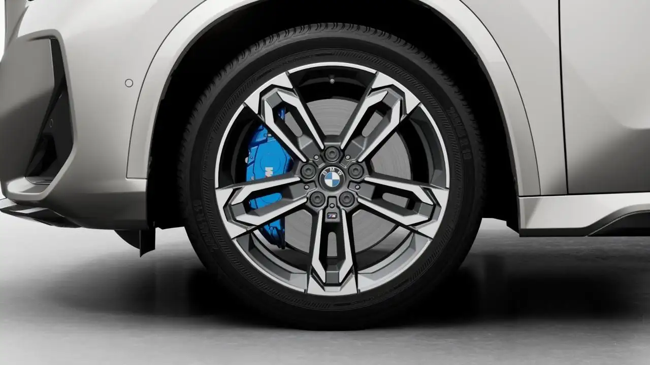 BMW X1 снимка BMW X1