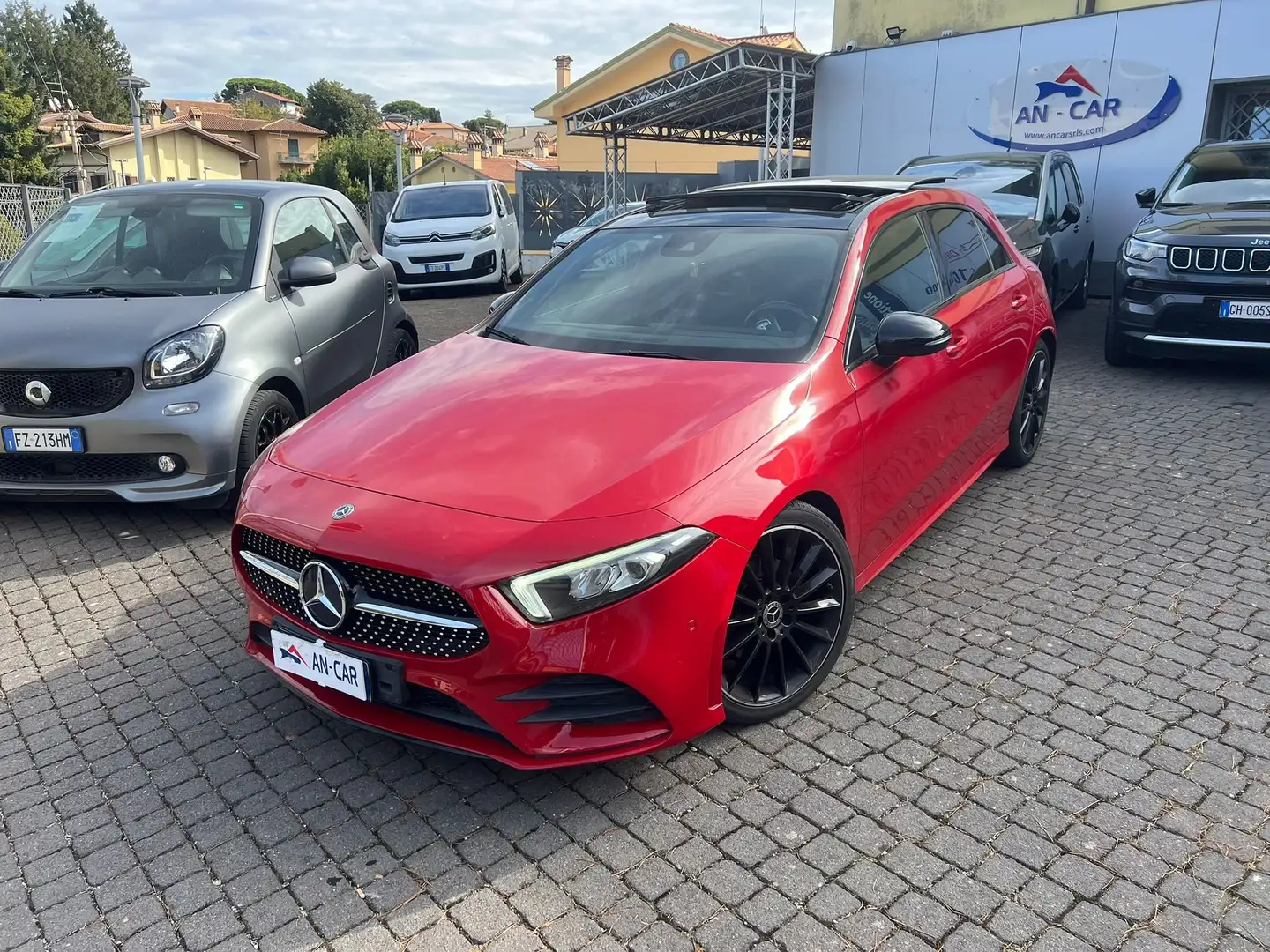 Mercedes-Benz A 180 Premium auto - Pack AMG - Tetto Apribile Rosso - 1