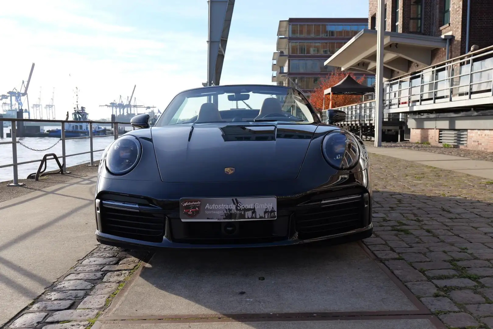 Porsche 992 Turbo Cabriolet Burmester High-End Surround Schwarz - 2