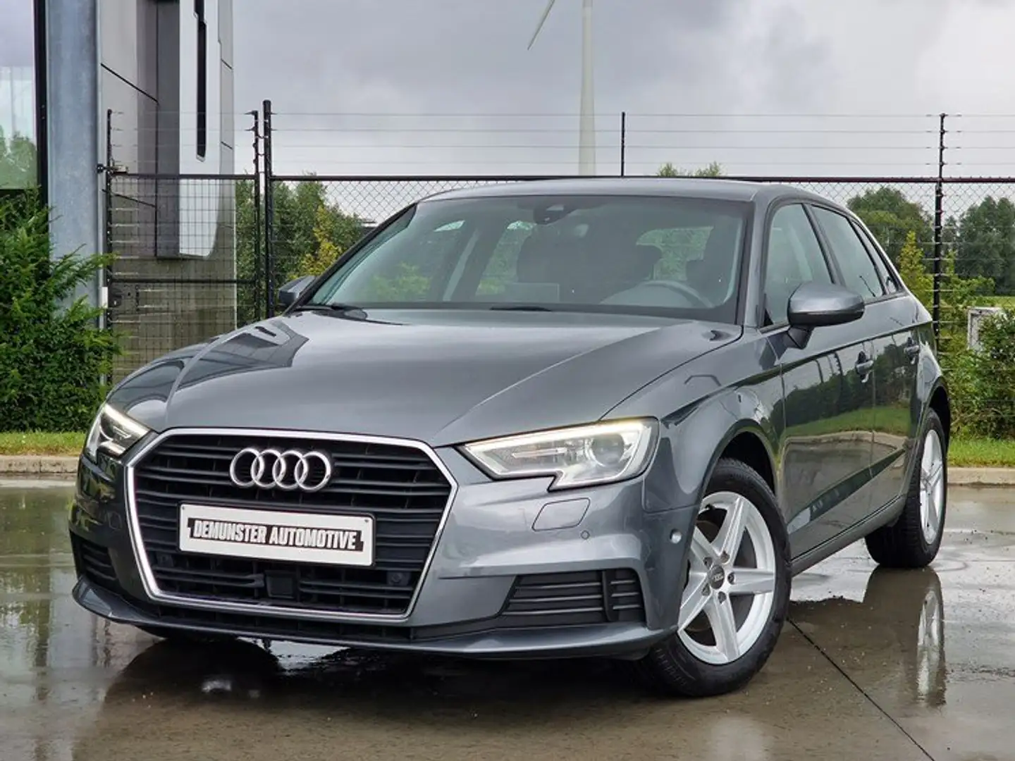 Audi A3 *1.0 TFSI *Design * Navi * PDC * Trekhaak * LED Grau - 1