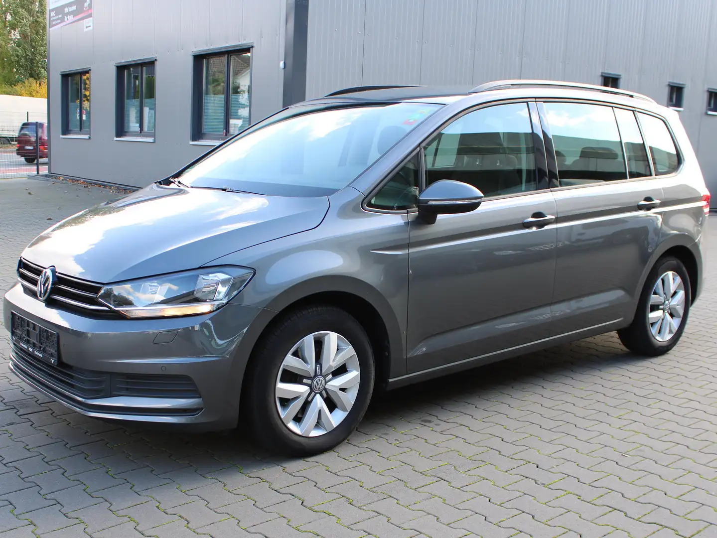 Volkswagen Touran Touran AHK SHZ PDC BMT/Start-Stopp Aus 1. Hand Grau - 1