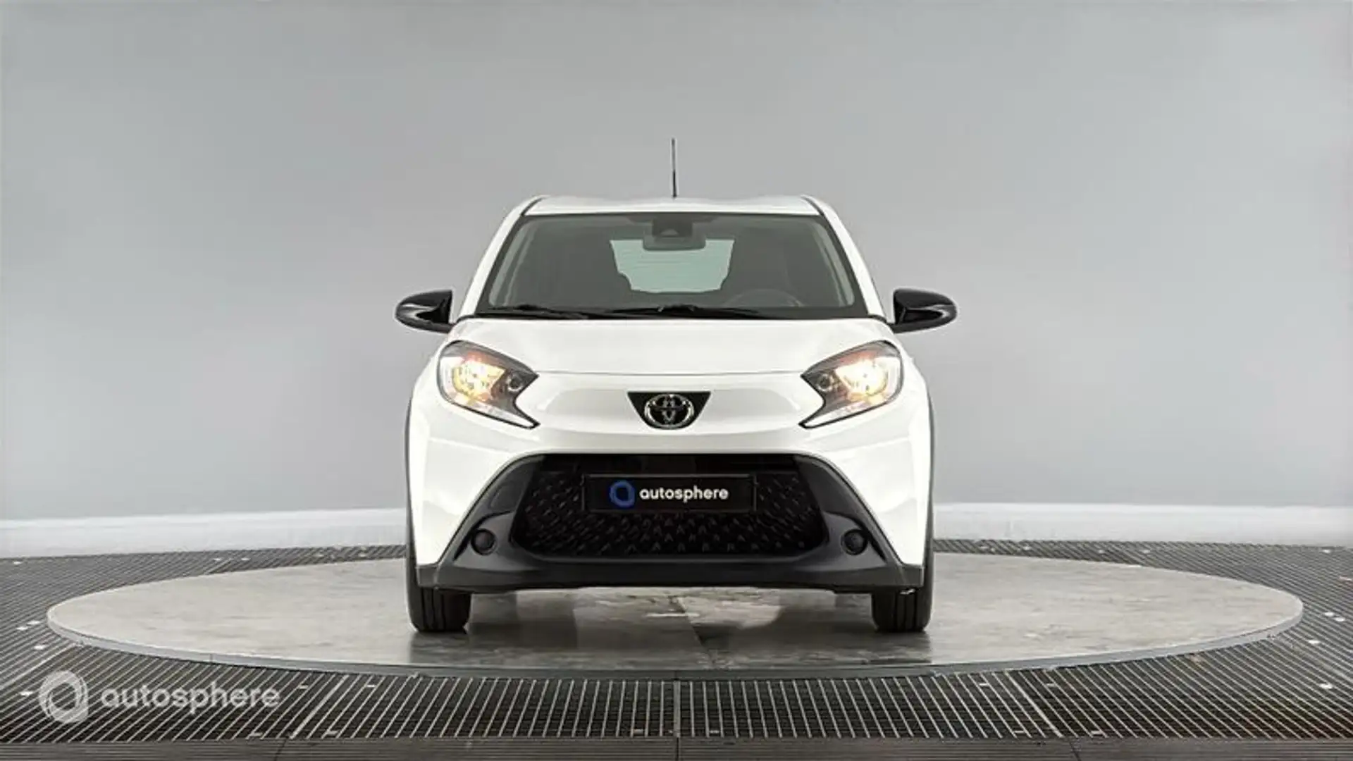 Toyota Aygo X 1.0 VVT-i 72ch Dynamic S-CVT - 2