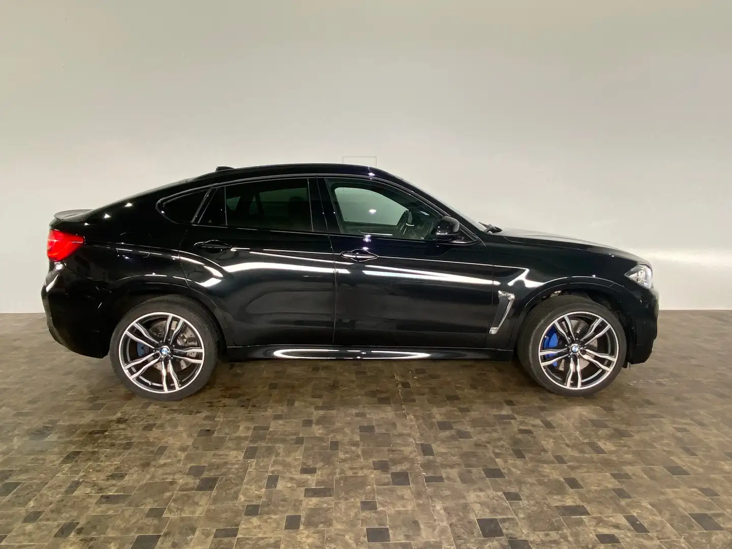 BMW X6 M X6 M "Black Fire", LED, Pano, HUD, H&K Чёрный - 1