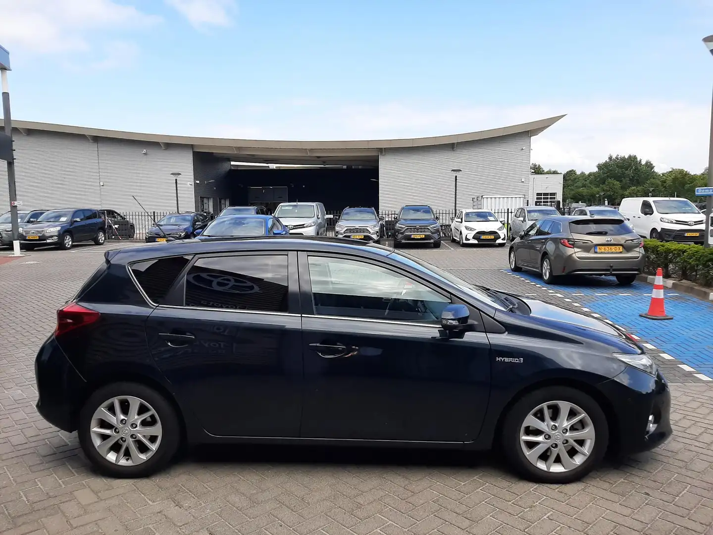 Toyota Auris 1.8 Hybrid Lease+ NL-AUTO KEYLESS STOELVERW PARK-S Gris - 2