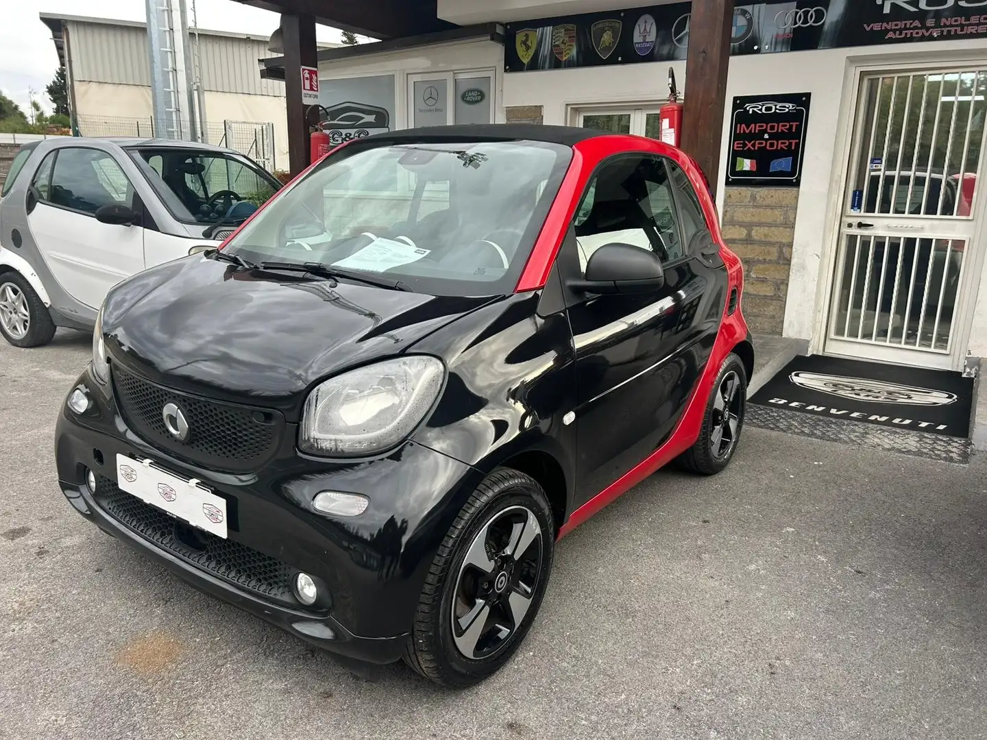 smart forTwo Fortwo III 2015 1.0 71cv twinamic Zwart - 2