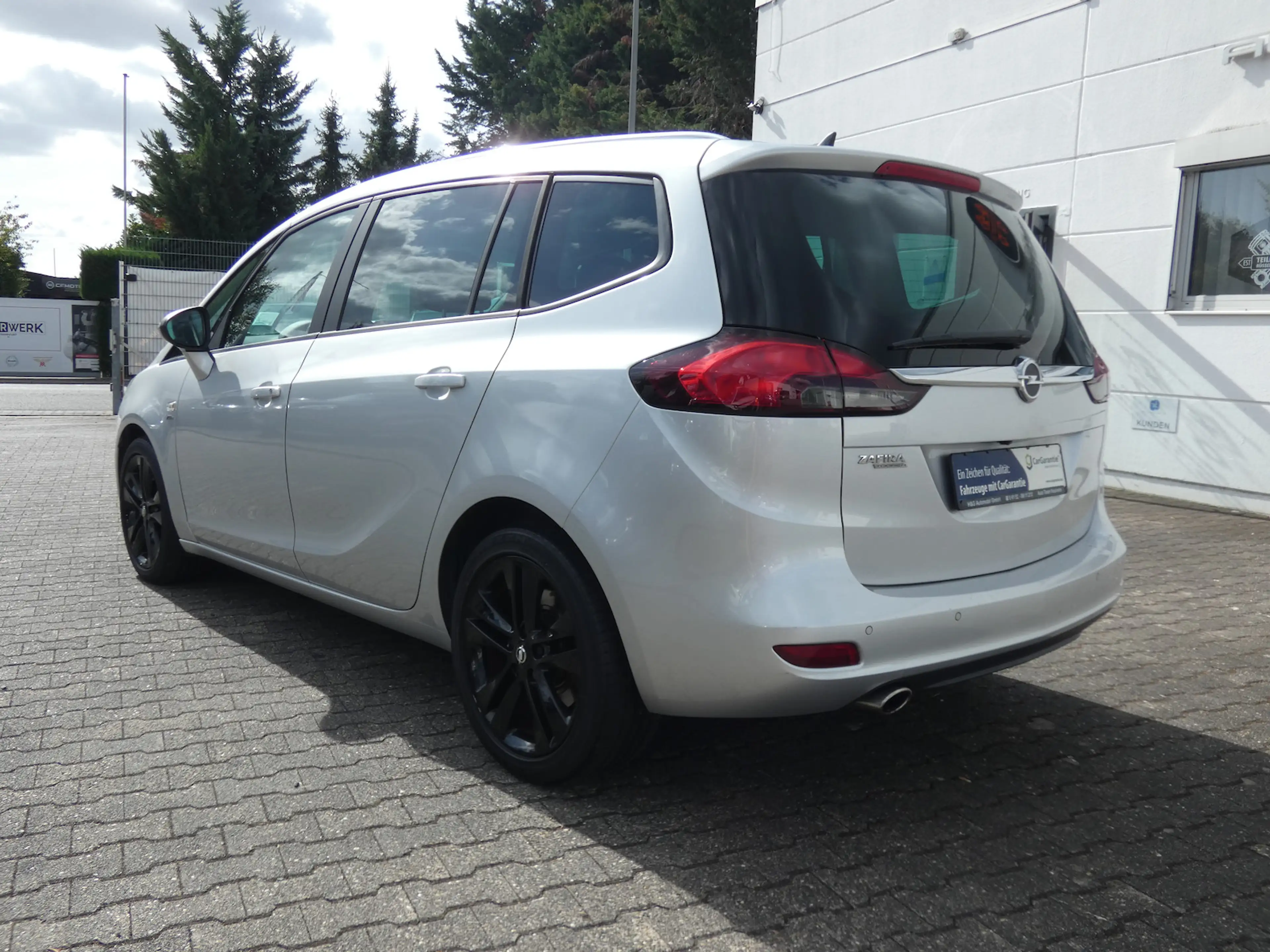 Opel Zafira Tourer 1,6 Turbo Active *AHK*KAMERA*PDC* — photo 4
