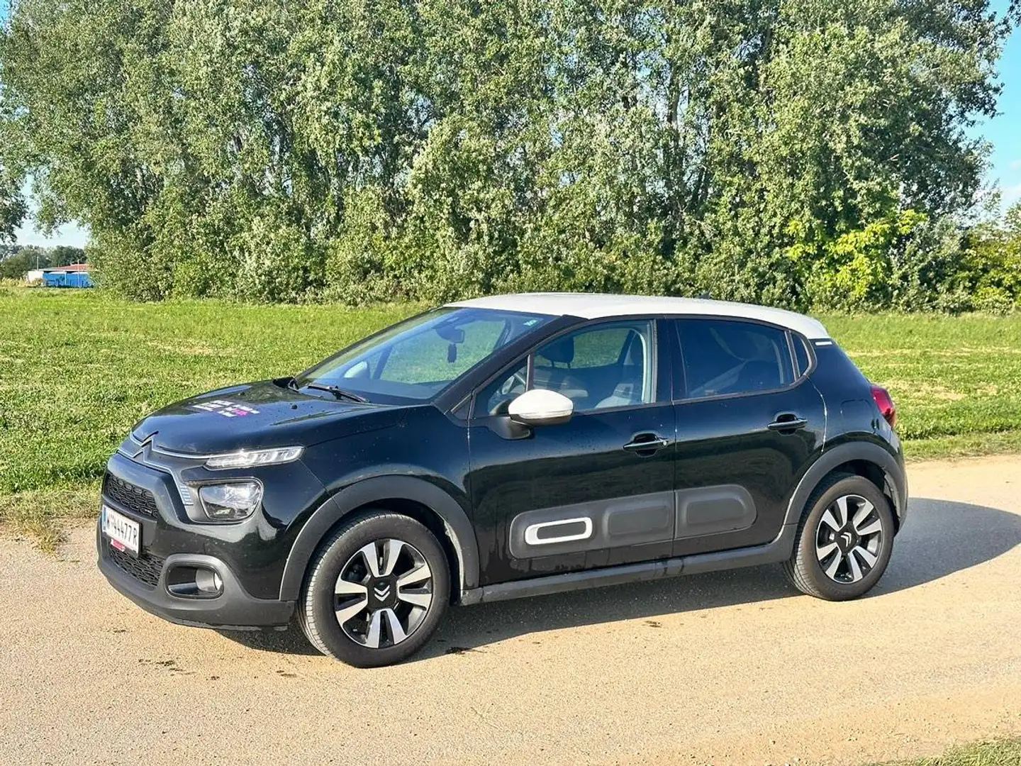 Citroen C3 C3 PureTech 110 S Schwarz - 1