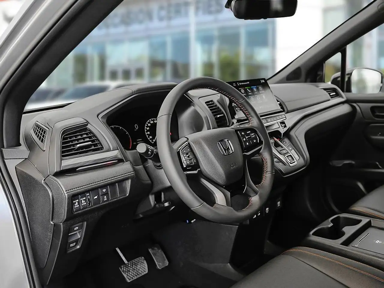 Honda Odyssey снимка Honda Odyssey