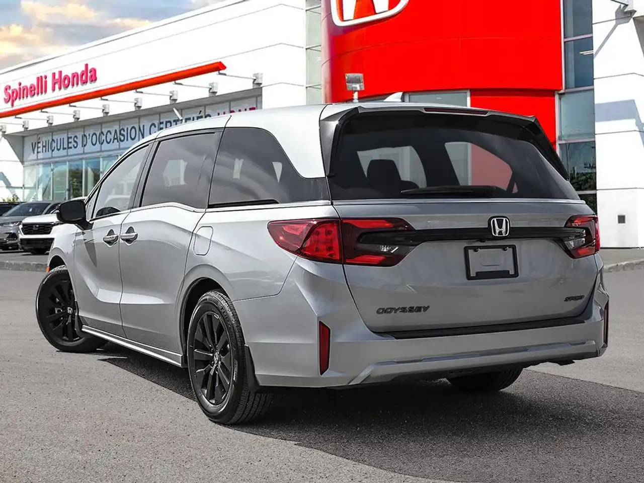 Honda Odyssey снимка Honda Odyssey