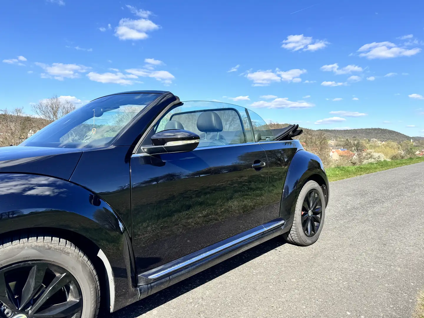 Volkswagen Beetle Cabrio mit Volllederausstattung, neue Batterie Schwarz - 2