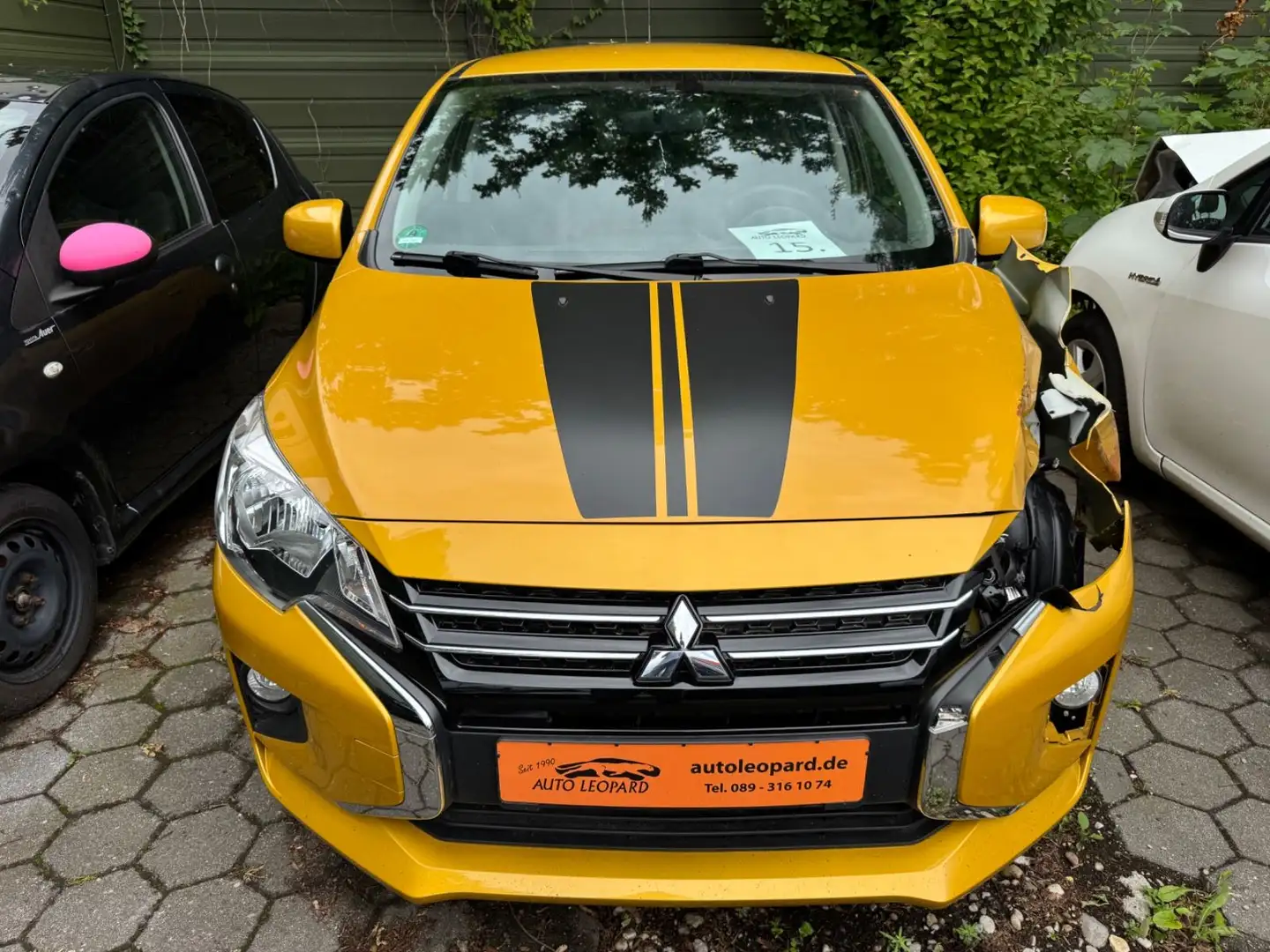 Mitsubishi Space Star Intro Edition+ 1,2l Geel - 1