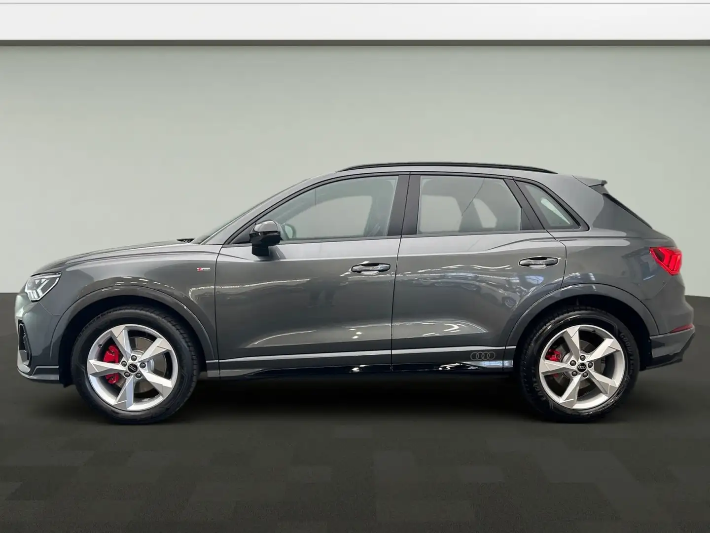 Audi Q3 40 TDI qu 2x S line S tro*Sonos*Standh*Matrix Grau - 2