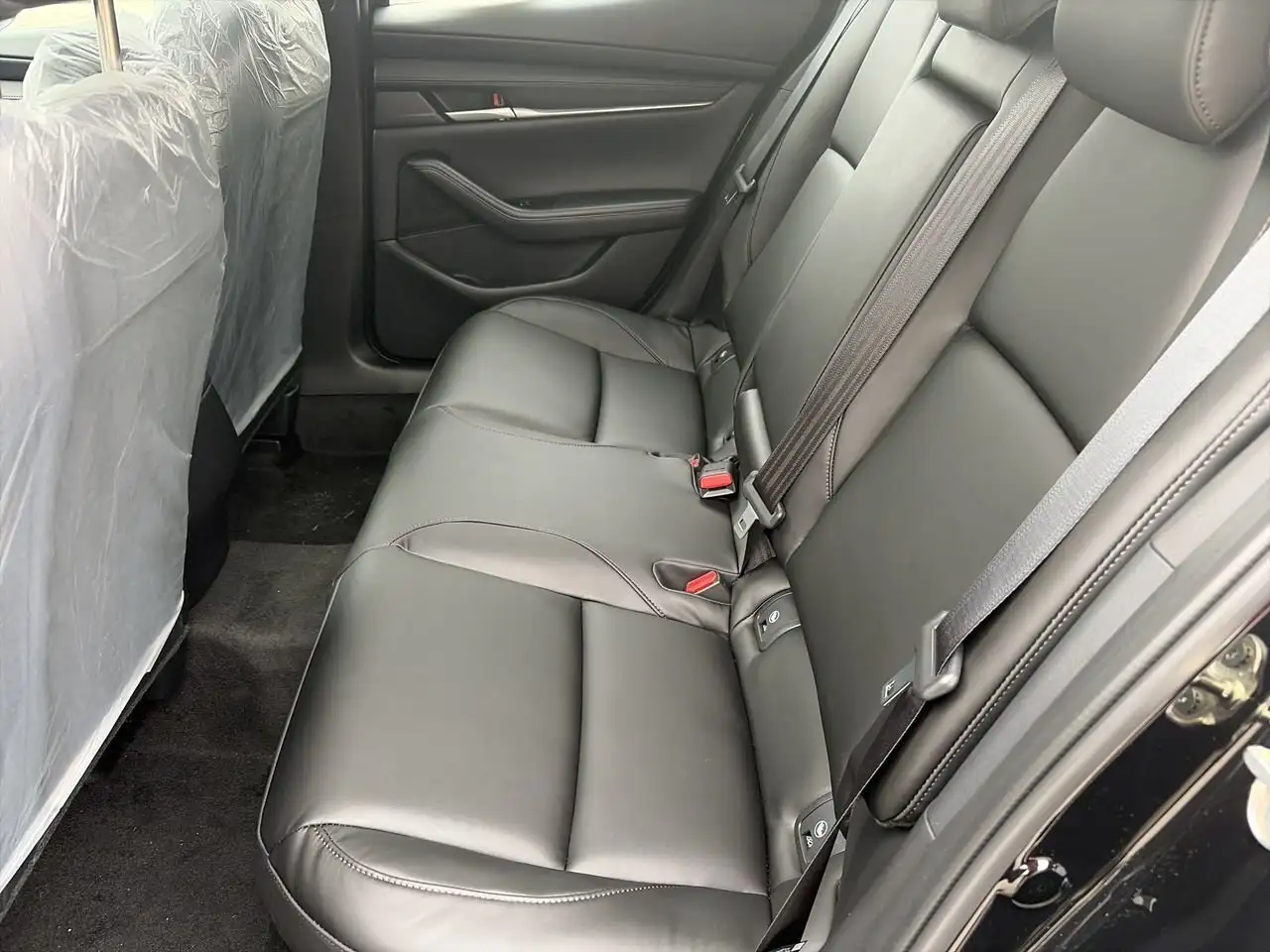 Mazda 3 снимка Mazda 3