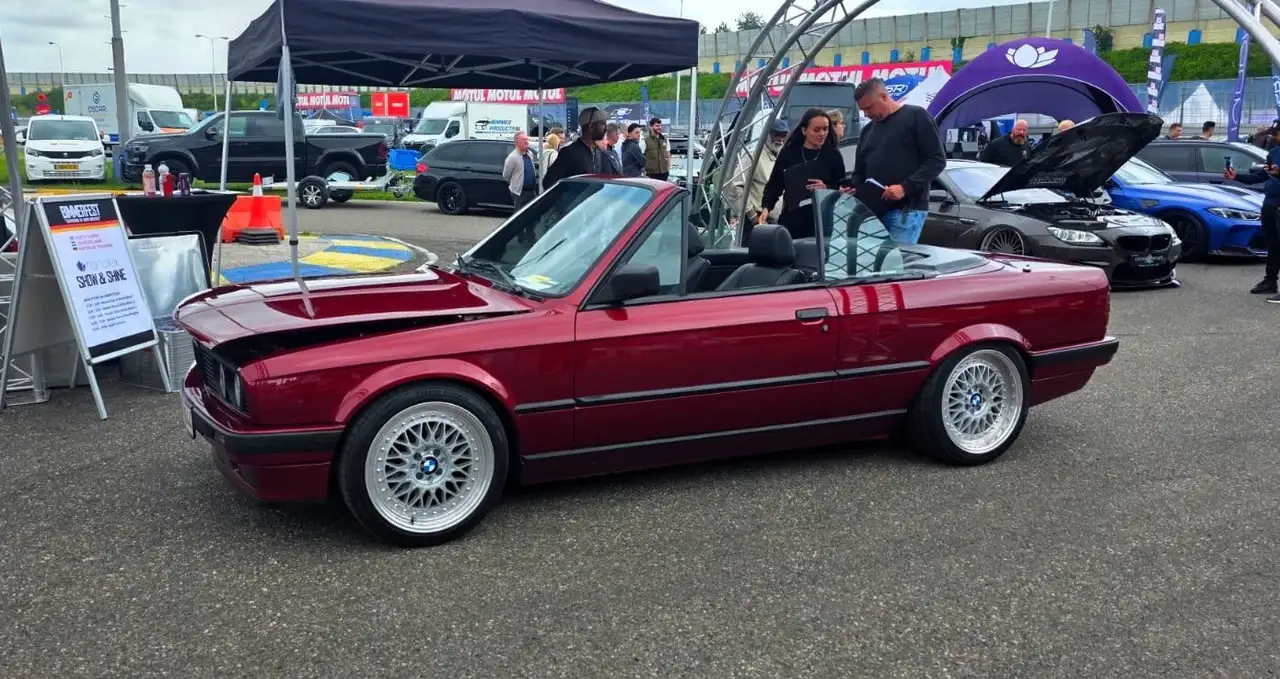 BMW 320i, foto 5