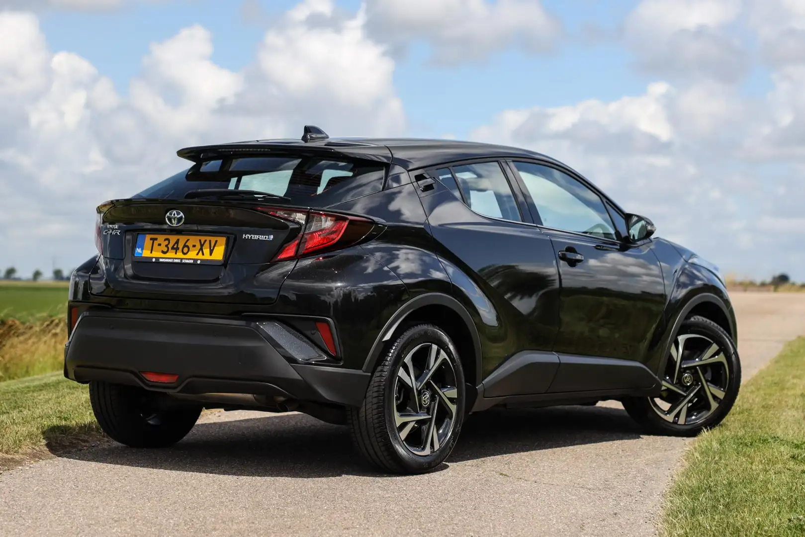 Toyota C-HR 1.8 Hybrid Dynamic ✅ Dodehoek ✅ LED ✅ Camera Zwart - 2