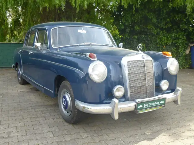 Mercedes-Benz 220 W180  Ponton