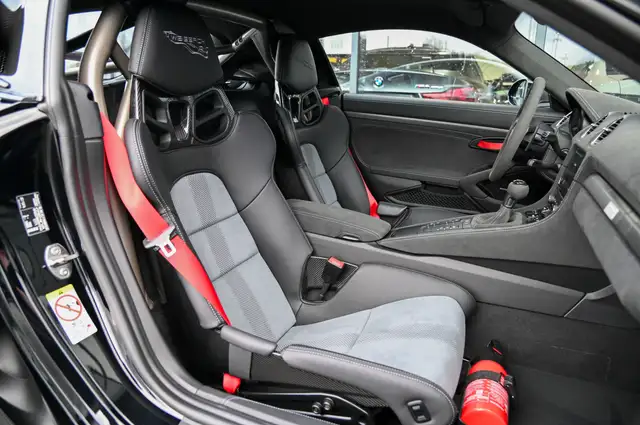 Porsche Cayman view 13