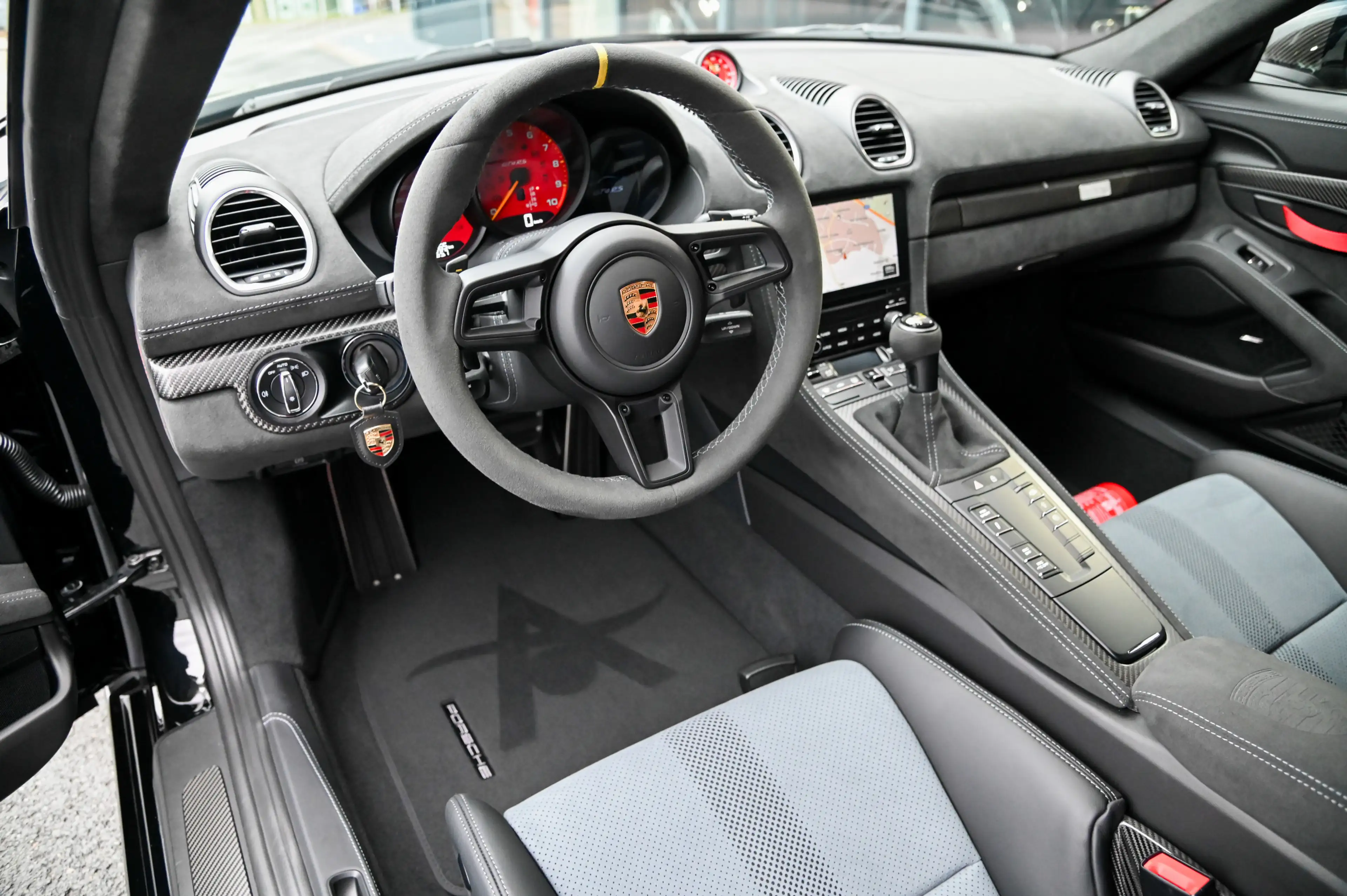 Porsche Cayman GT4 RS Clubsport Weissach* Keramik* Lift* — photo 10
