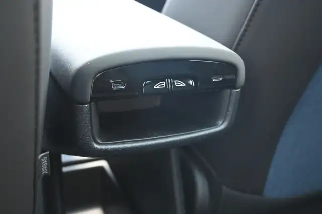 Volvo EX30 view 25
