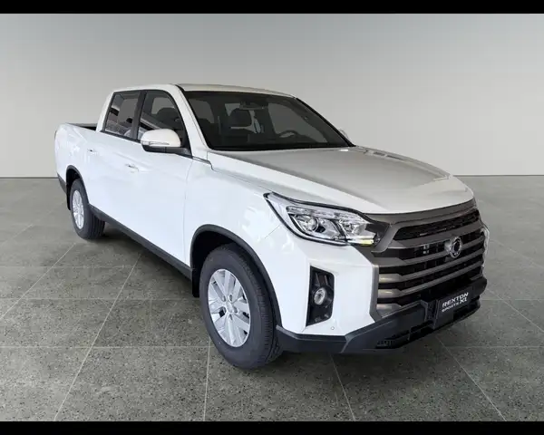 KGM Rexton view 2