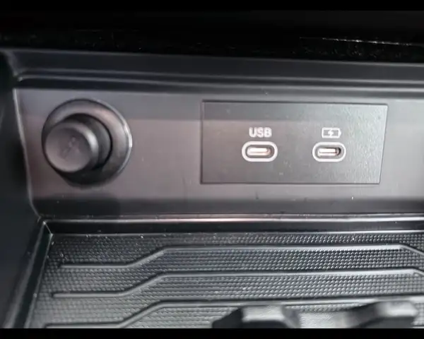 KGM Rexton view 13