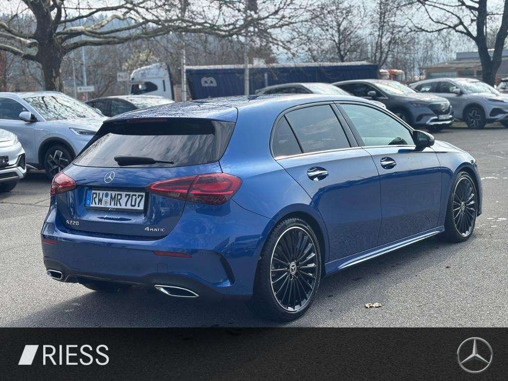 Mercedes-Benz A 220