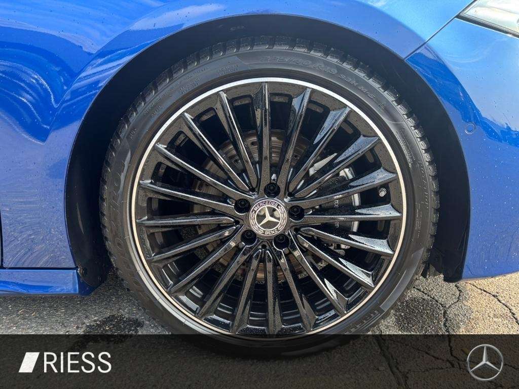 Mercedes-Benz A 220