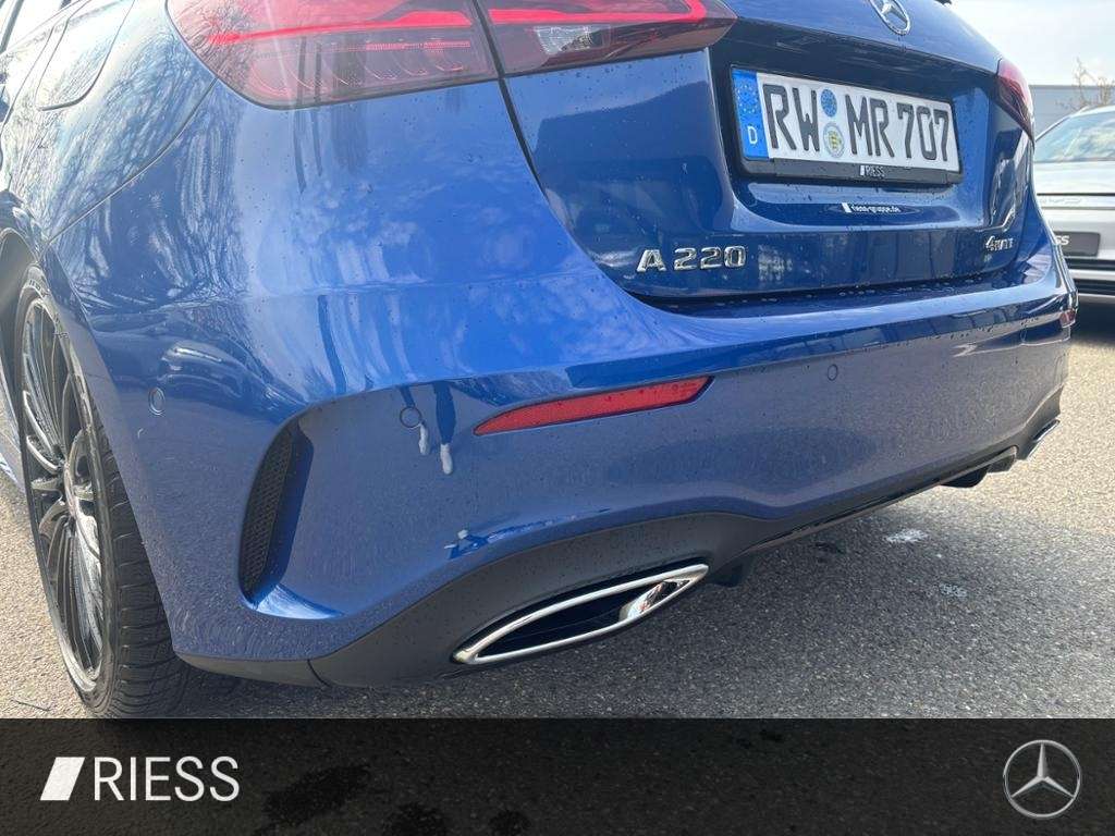 Mercedes-Benz A 220