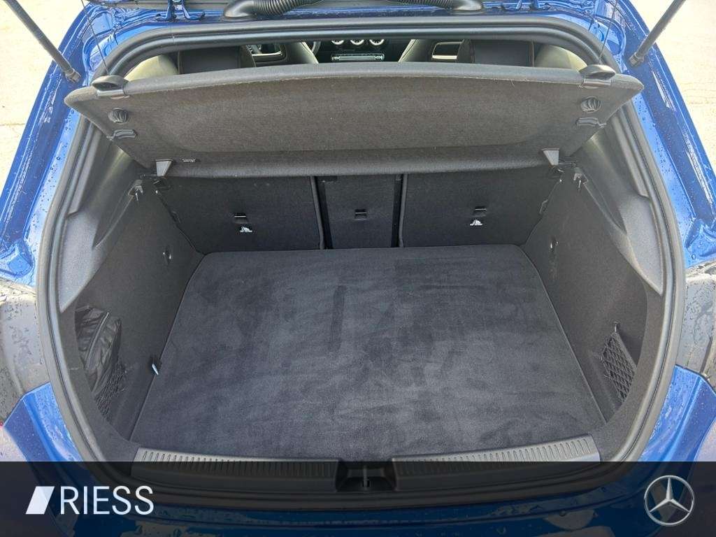 Mercedes-Benz A 220