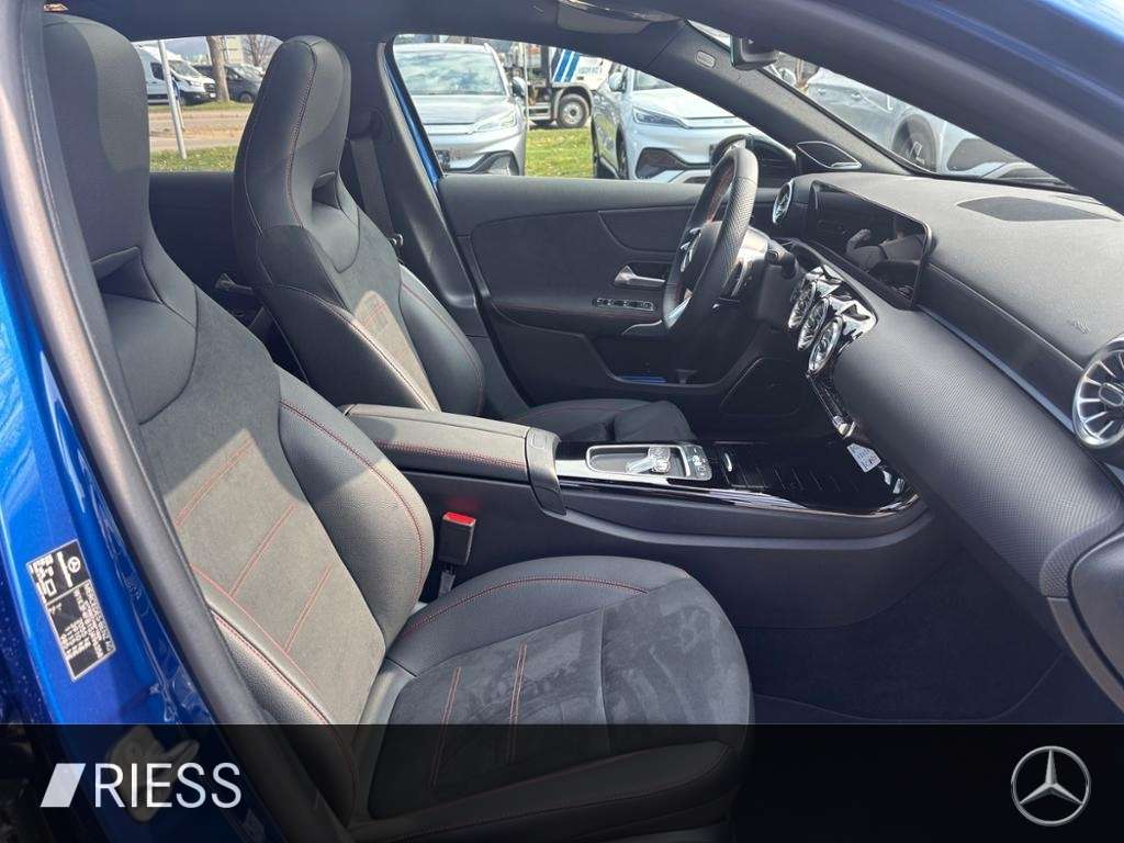 Mercedes-Benz A 220