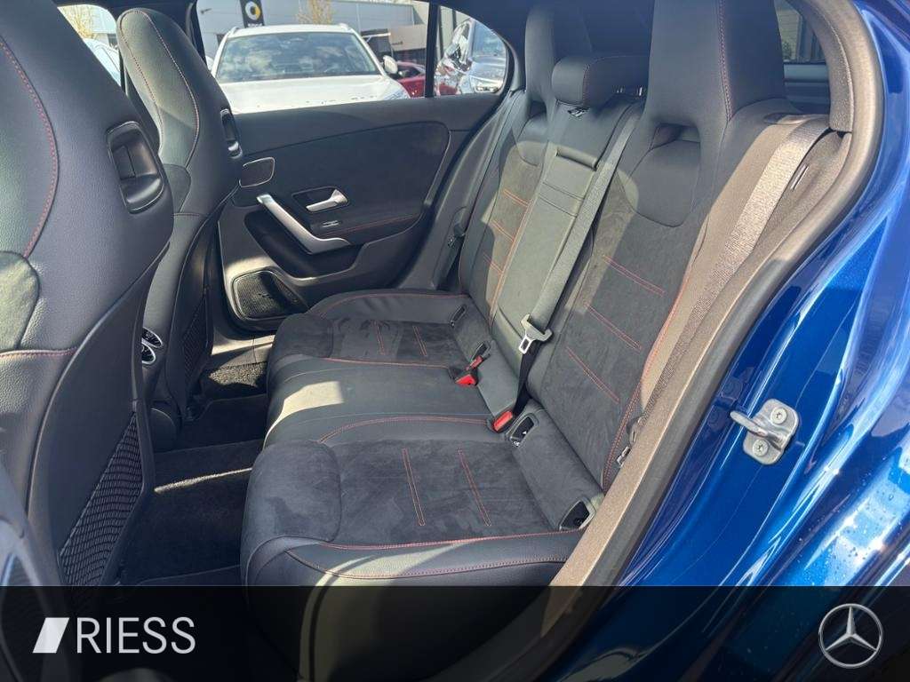 Mercedes-Benz A 220