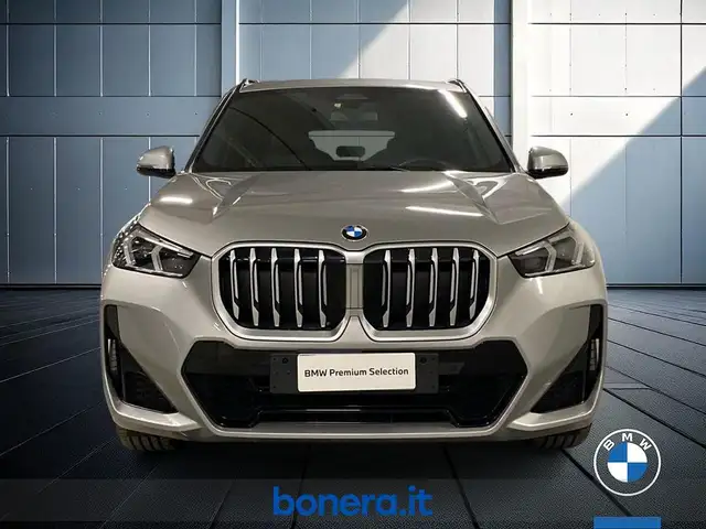 BMW X1 view 3