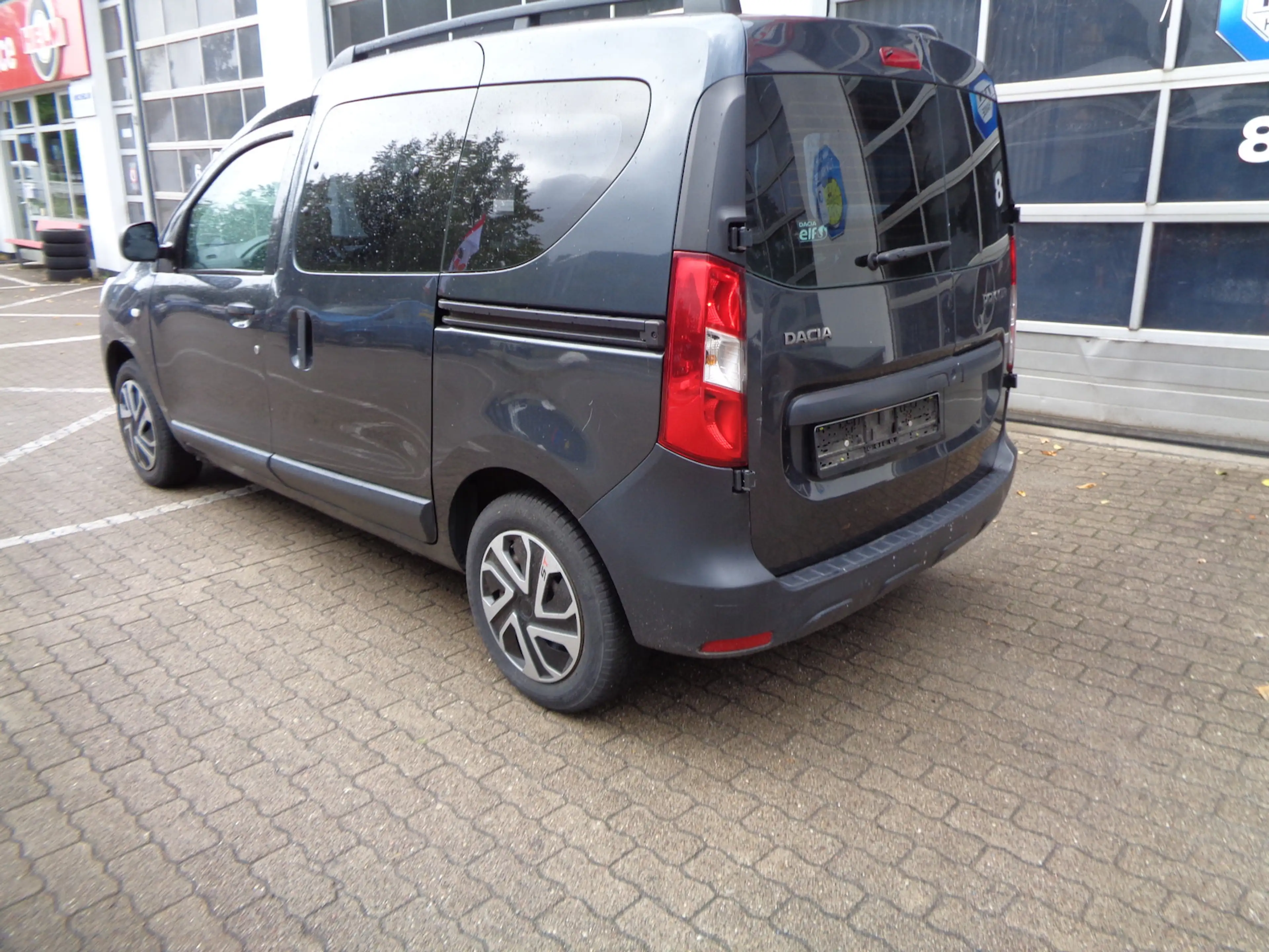 Dacia Dokker 1.6 — photo 3