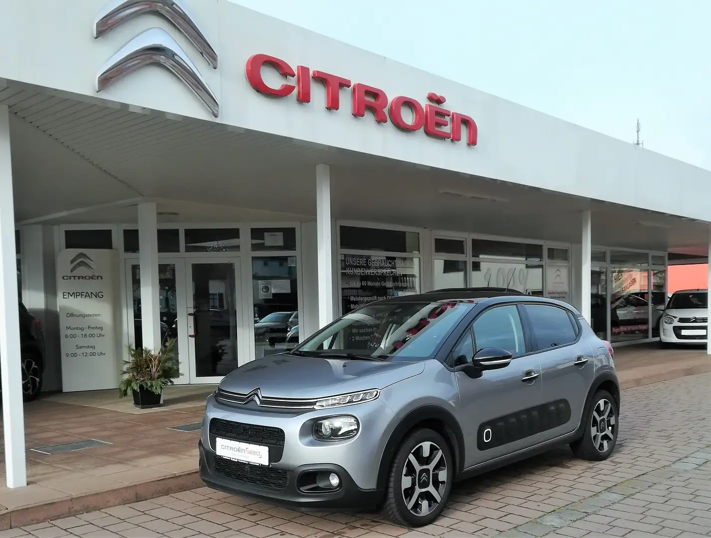 Citroen C3 PT SHINE *GANZJAHRESREIFEN, GLASDACH, SHZ* Grau - 1