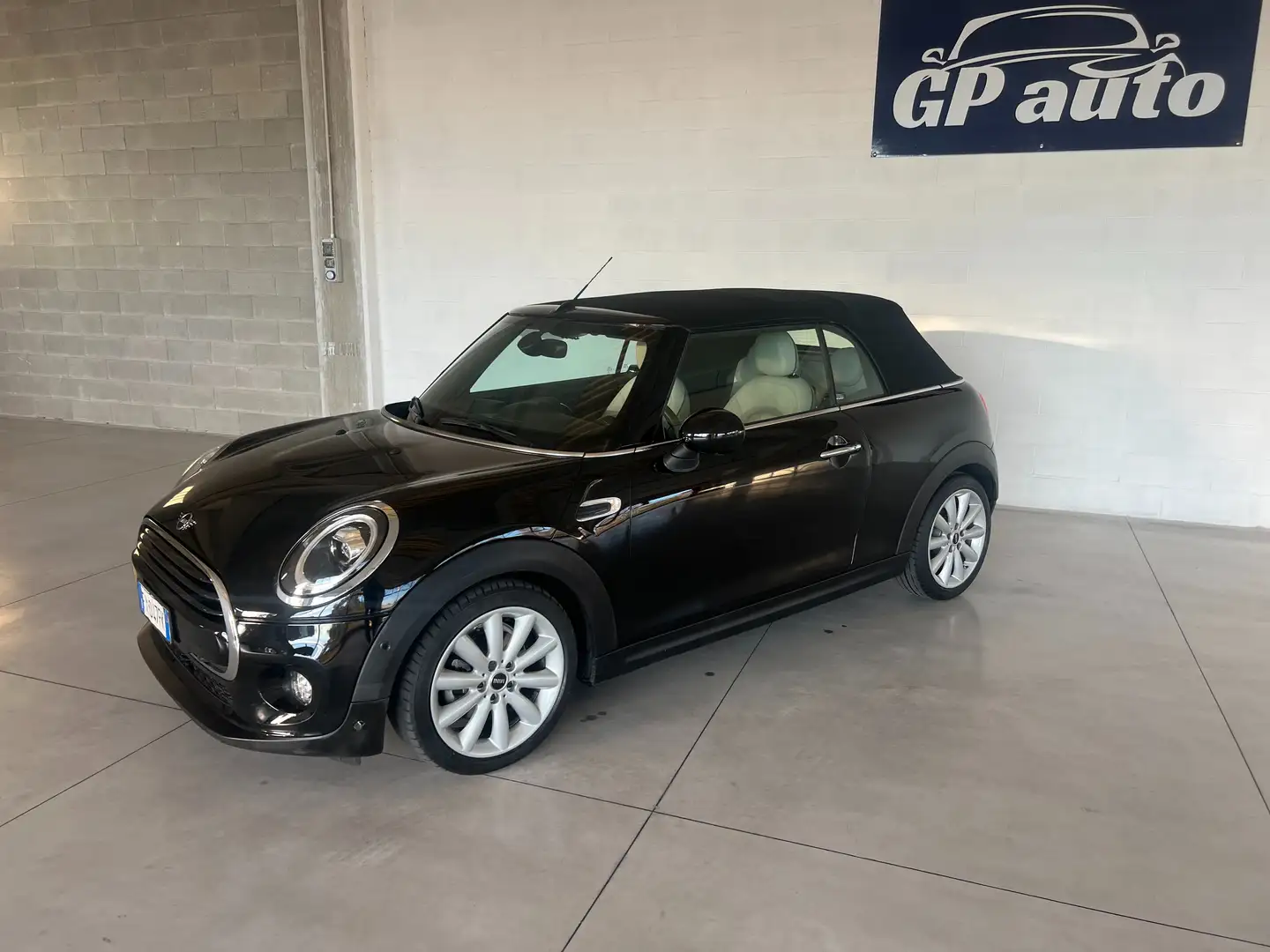 MINI Cooper Cabrio Mini Cabrio 1.5 automatica ok neopatentati Schwarz - 2