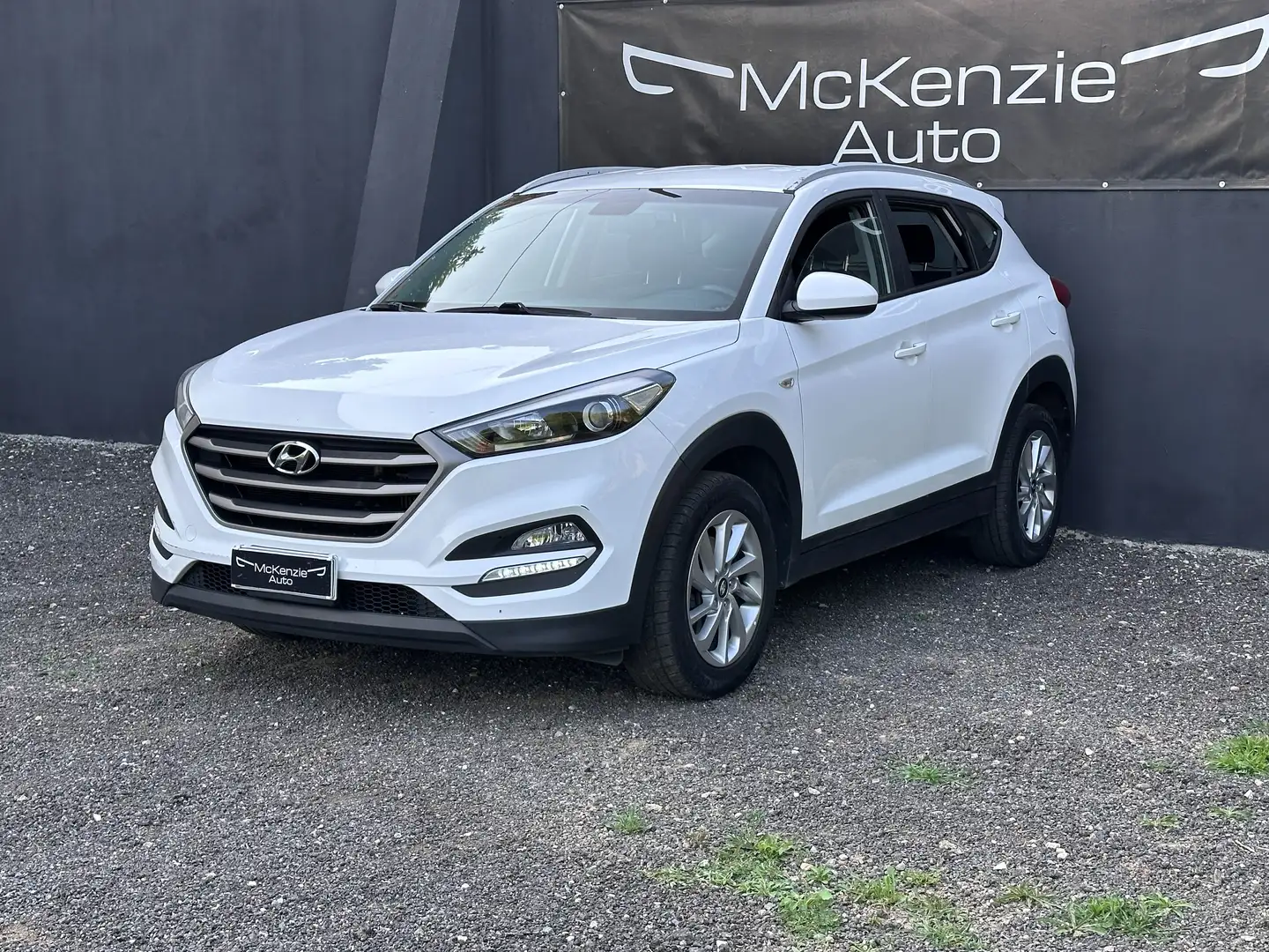 Hyundai TUCSON 1.7 crdi Sound 2wd 115cv Weiß - 1