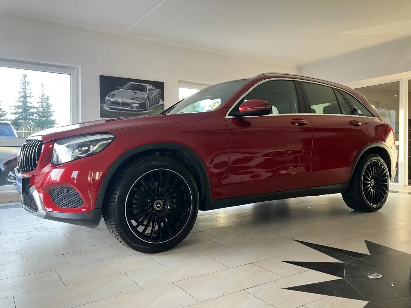 Mercedes-Benz GLC 300 4MATIC 9G-Autom. Luxury Panorama Rouge - 2