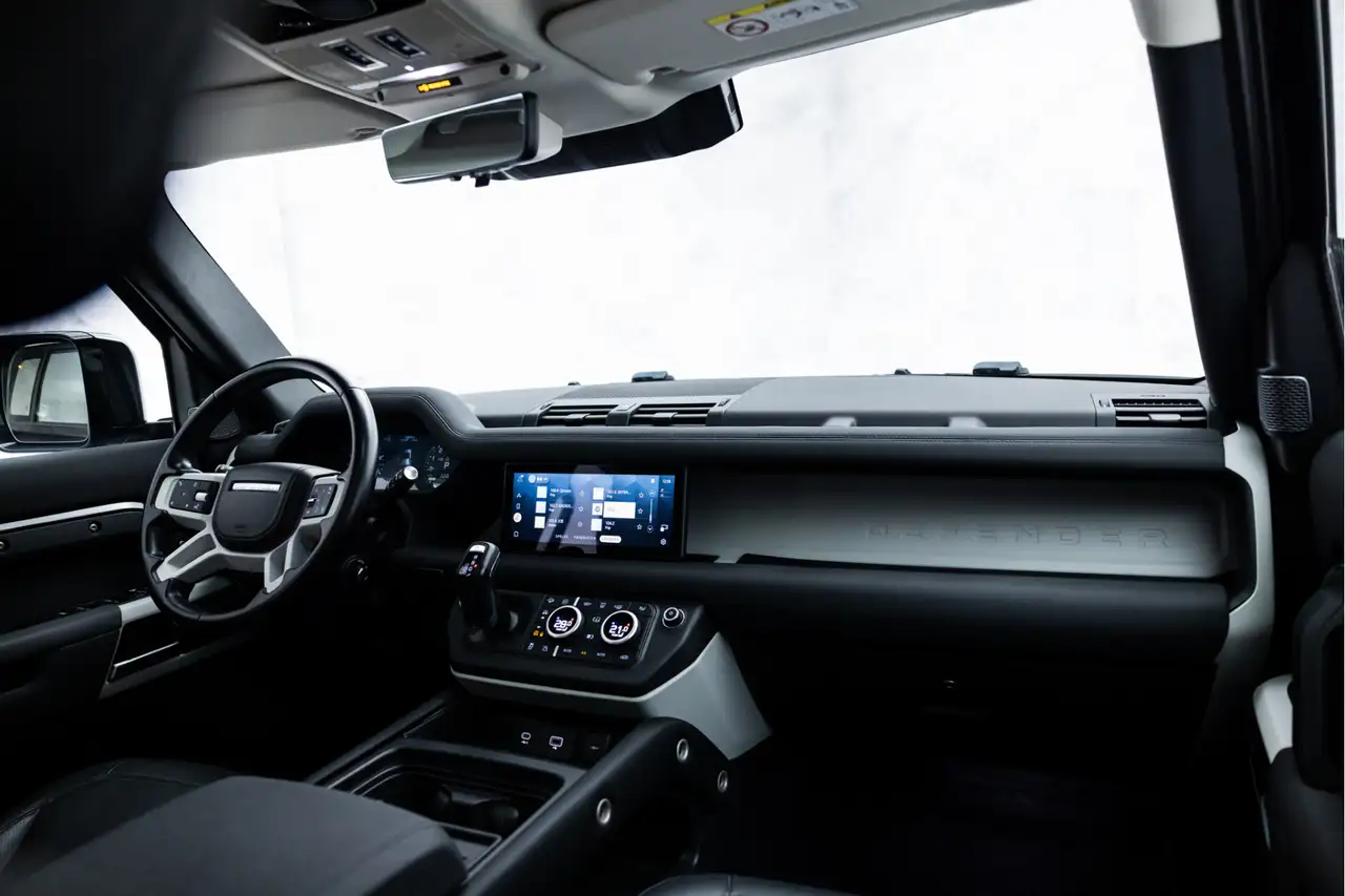 Land Rover Defender 110 2.0 P400e 110 XS Edition Pano 22" Stoelv, миниатюра 24
