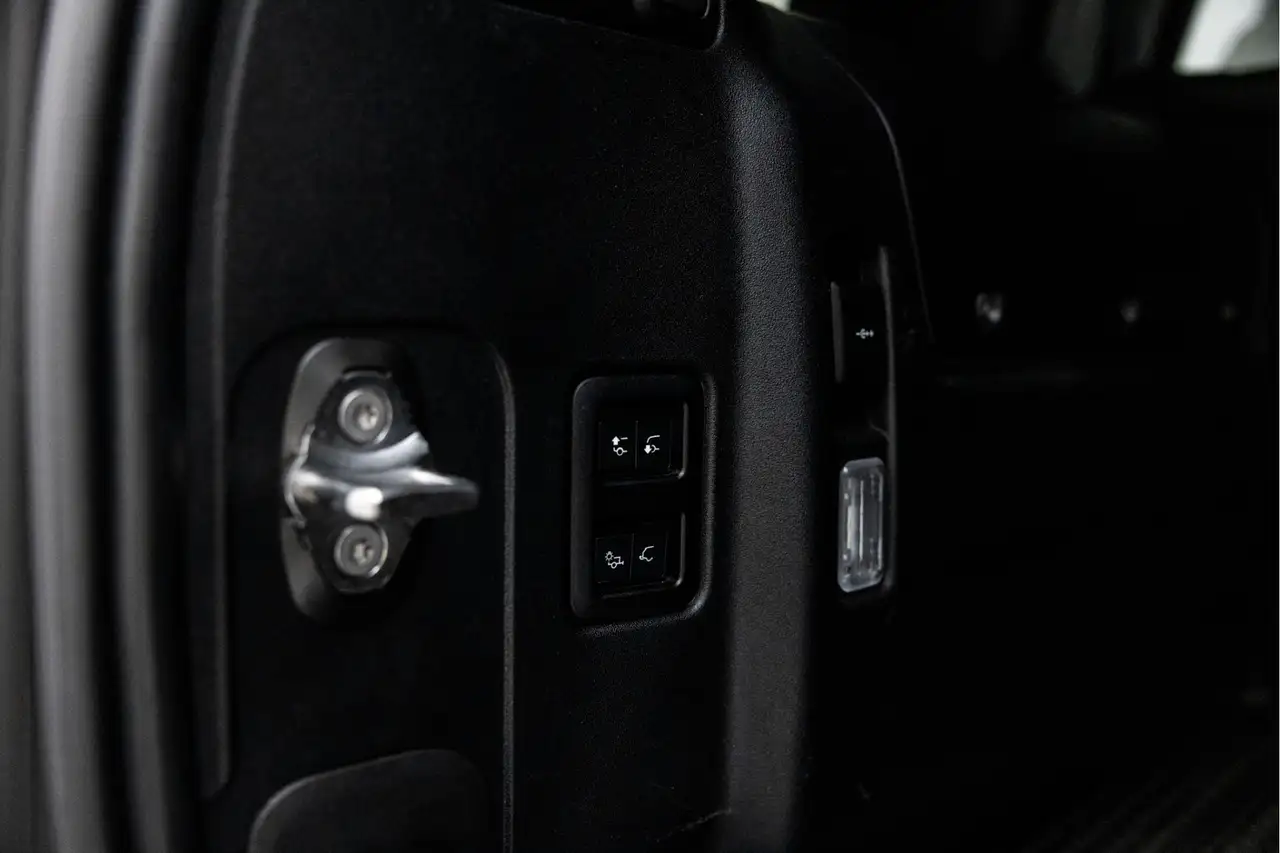 Land Rover Defender 110 2.0 P400e 110 XS Edition Pano 22" Stoelv, миниатюра 14