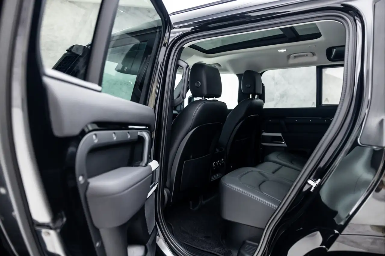 Land Rover Defender 110 2.0 P400e 110 XS Edition Pano 22" Stoelv, миниатюра 18