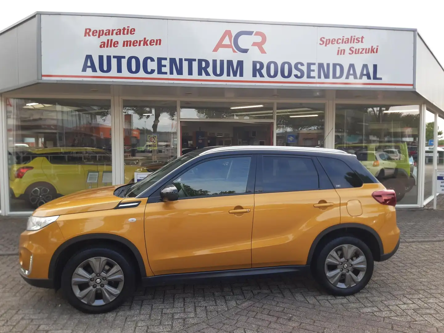 Suzuki Vitara 1.0 Select BOOSTERJET Geel - 2