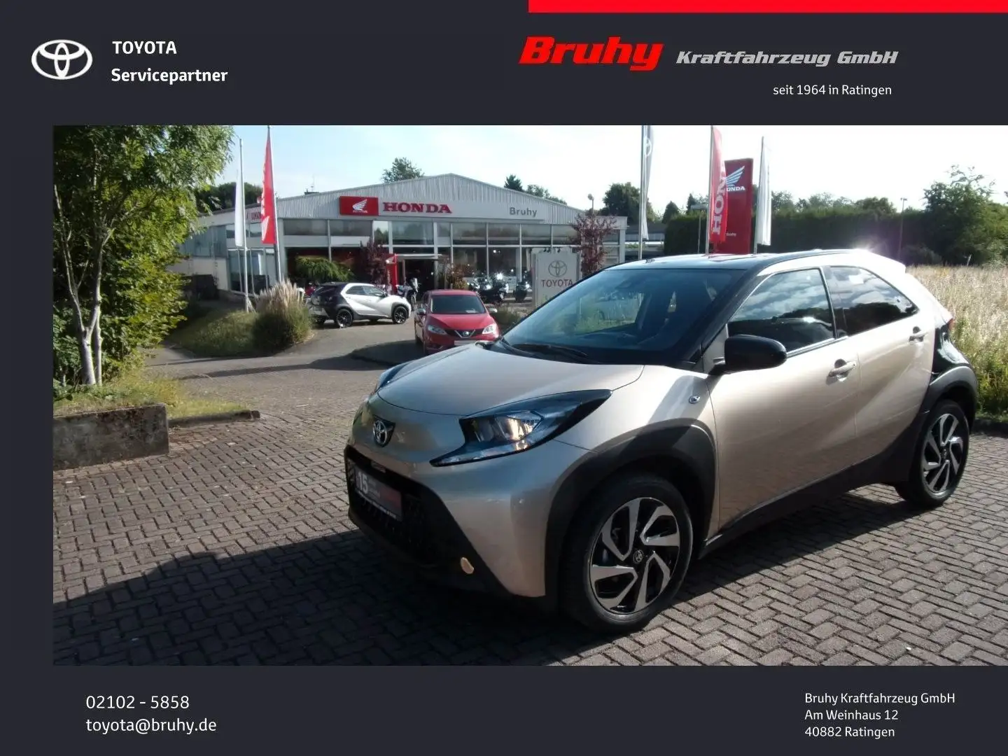 Toyota Aygo X S-CVT Teamplayer Automa. Beige - 1